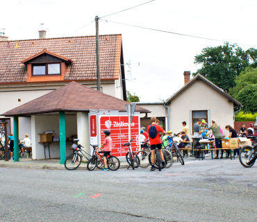 VIII. Pěšky i na kole kolem Dohalic